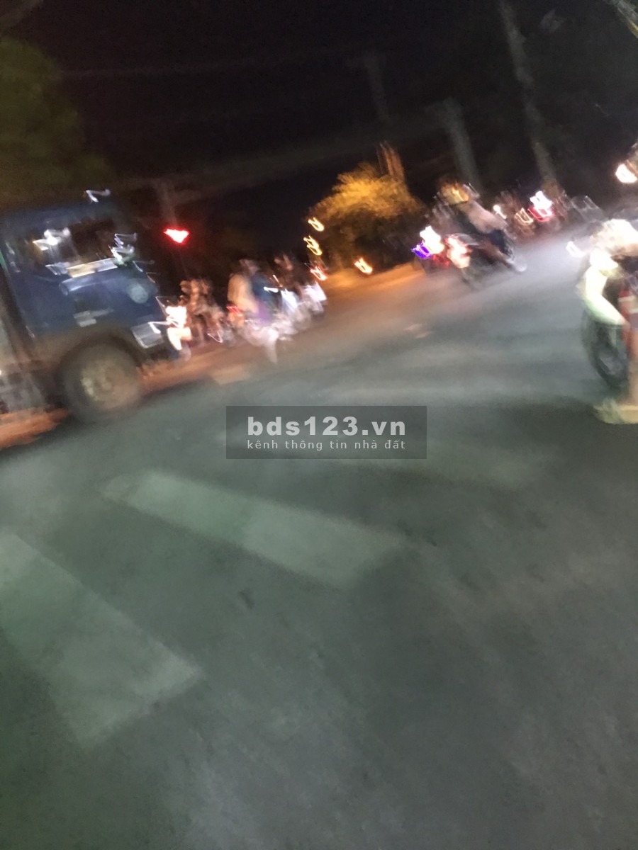 Bán nhà mới xây, dtsd 57m2, đường Hà Huy Giáp, Thạnh Xuân, HXH, nhỉnh hơn 3 tỷ