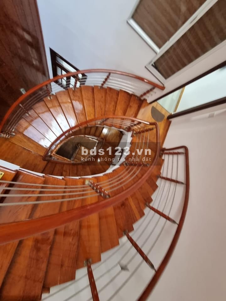 Bán nhà 3 tầng đường Dương Đình Nghệ, nhà mới keng️ giá bán 15.99 tỷ thương lượng