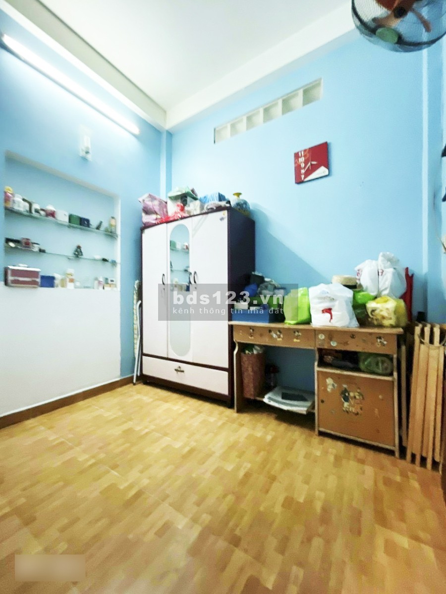 Bán nhà hẻm 865/1 cách mặt tiền đường Huỳnh Tấn Phát 30m, phường Phú Thuận, Quận 7