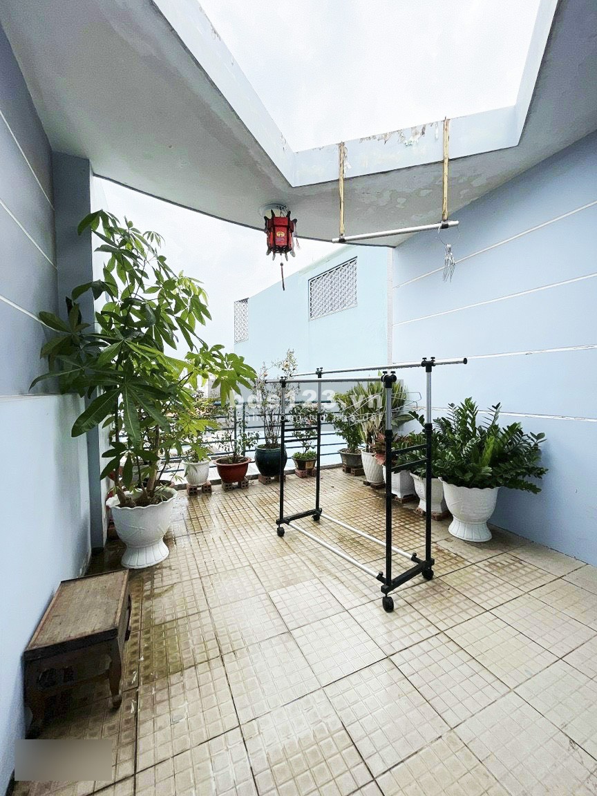 Bán nhà hẻm 865/1 cách mặt tiền đường Huỳnh Tấn Phát 30m, phường Phú Thuận, Quận 7