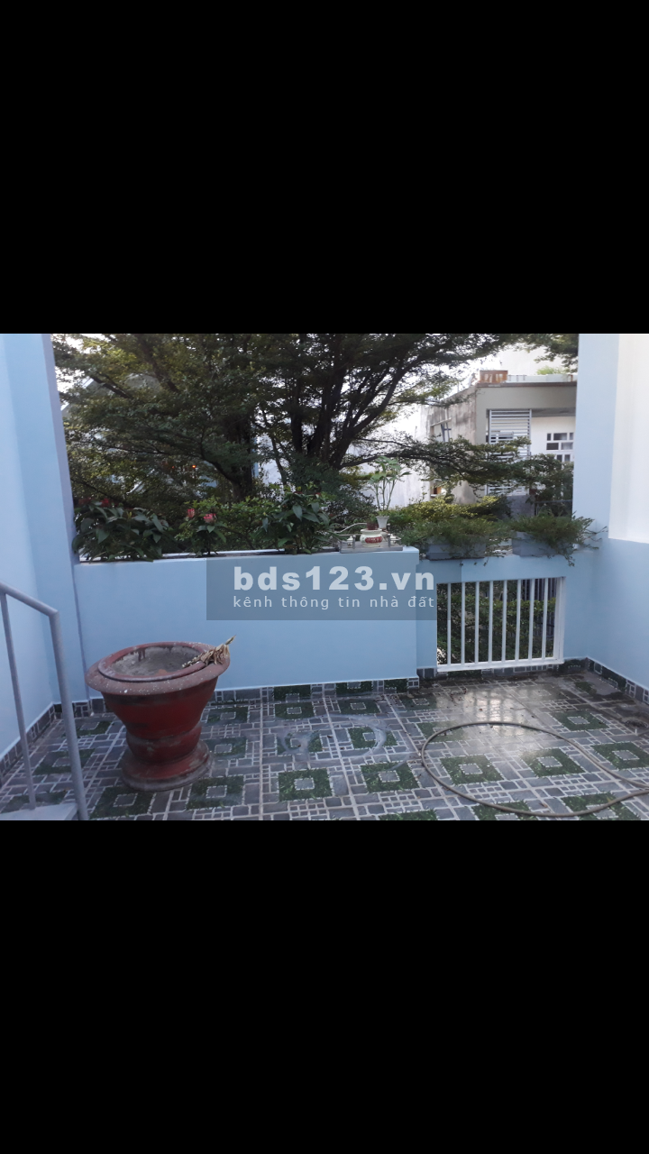 Bán nhà đẹp gần khu biệt thự cách Quốc Lộ 13 chỉ 100m giá tốt tiện đầu tư sinh lời cao