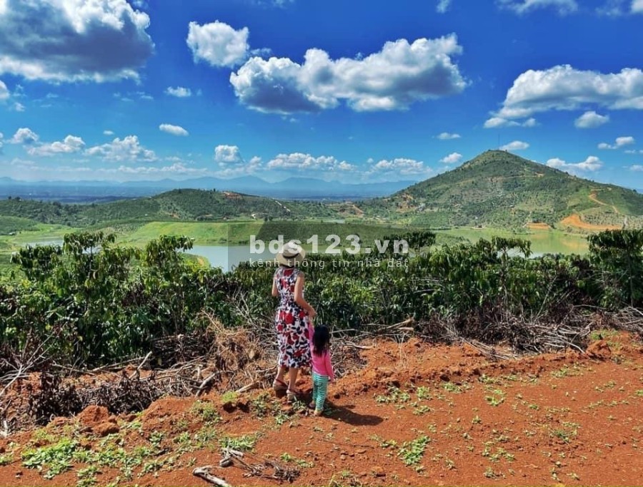 Em bán 5 Lô đất view hồ Đắk Lé Tuyệt đẹp giá dưới 1 tỉ, xe hơi tới tận đất.