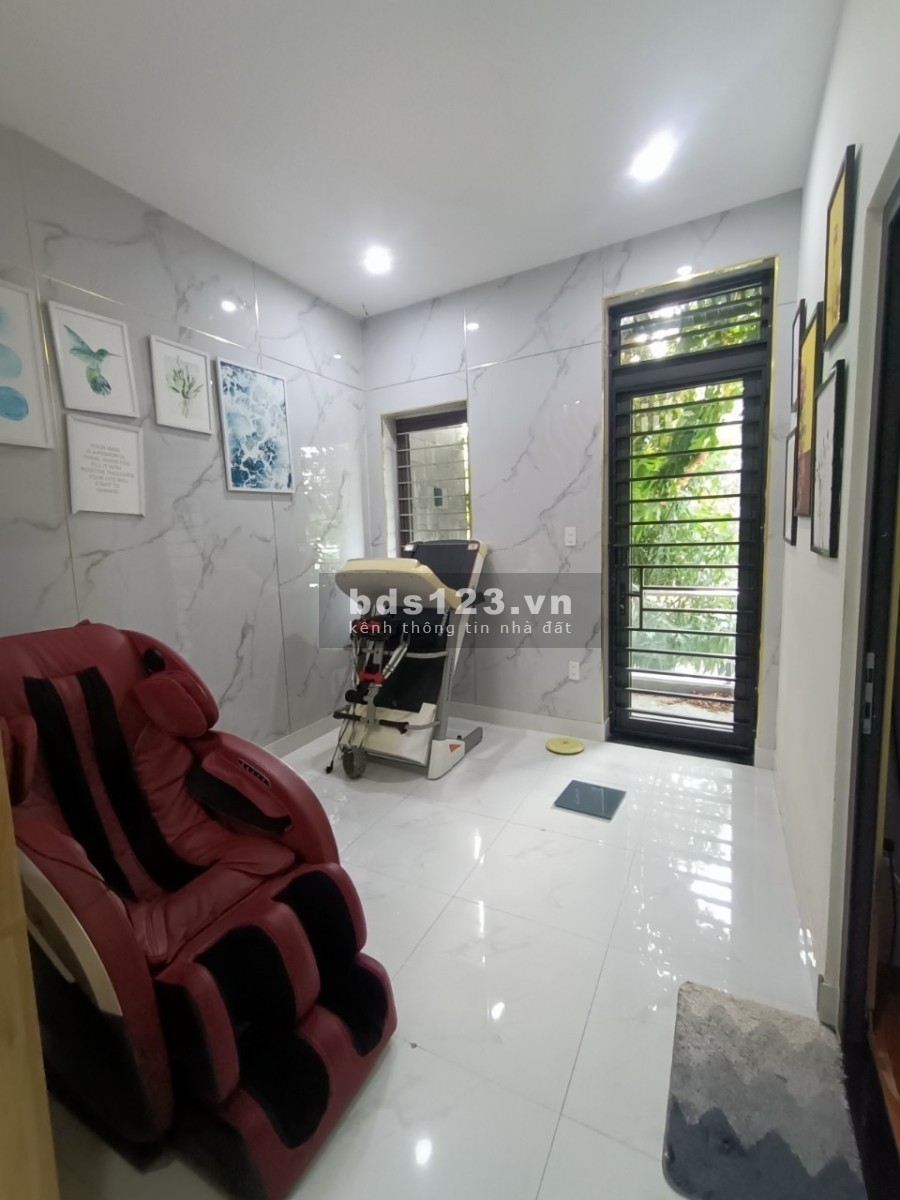 Cần bán gấp nhà, Khu Nam Việt Á, 2 tầng, mặt tiền khủng 8m, giá rẻ, lh 0919687871