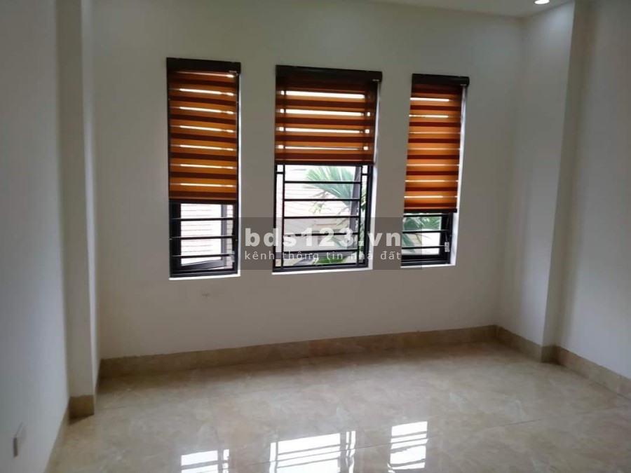 Cc bán nhà lô góc, kinh doanh tại Lý Tự Trọng, La Khê, Hà Đông, 30m2 x 5 tầng, 3.7 tỷ