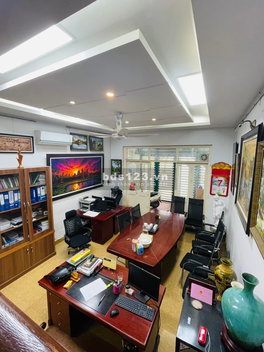 Bán nhà lô góc ô tô tránh 140 Nguyễn Xiển 4 tầng x 50m2 giá 12 tỷ. LH 0912442669