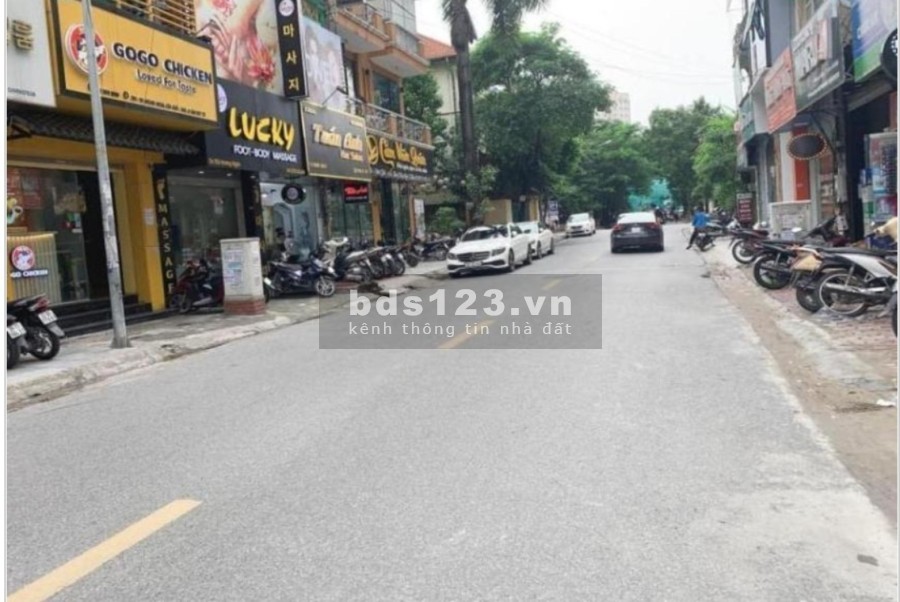 Bán đất xây toà nhà văn phòng mặt tiền khủng vị trí trung tâm đường Hoàng Ngân, giá 22 tỷ