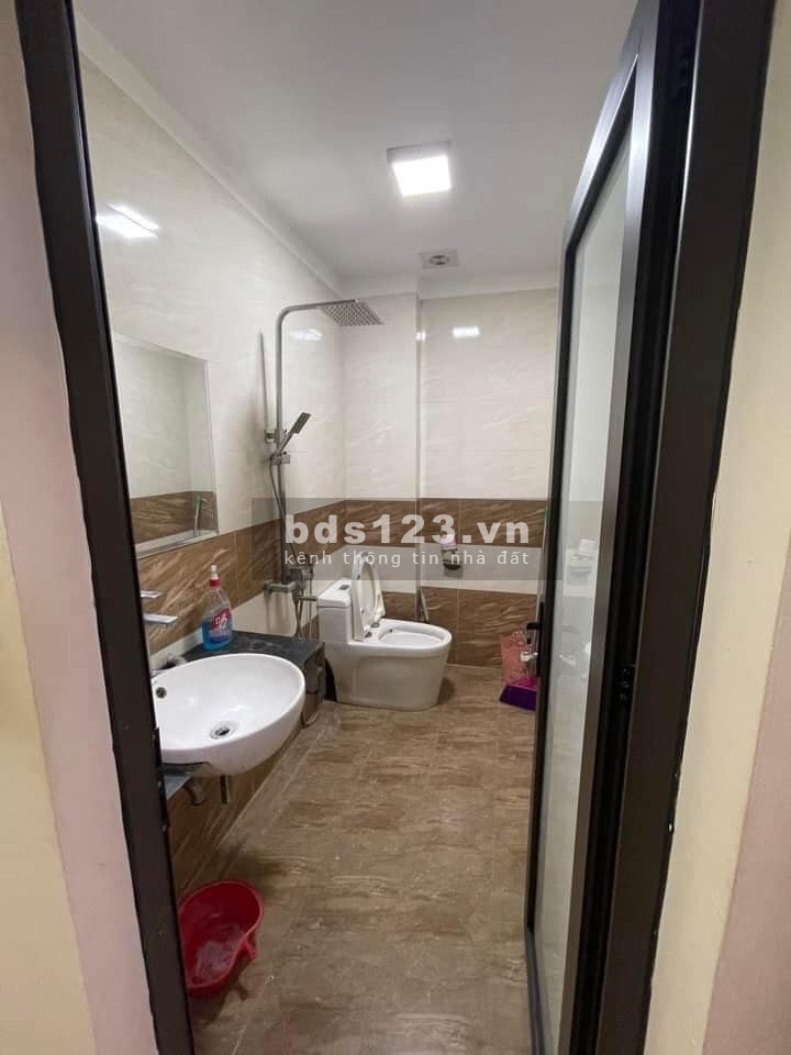 Bán nhà Đại Từ diện tích sử dụng 43m2, 3 bước ra tới chợ, ngõ thoáng, giả bán chỉ 4 tỷ