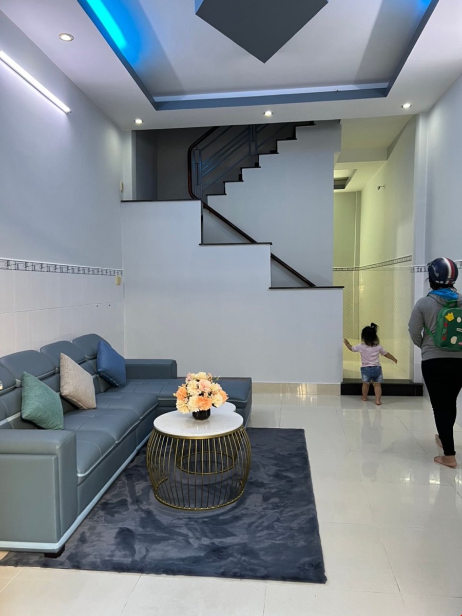 Cần bán nhà Lê Văn Lương diện tích sử dụng 4x10, nhà đẹp hẻm rộng vào ở ngay