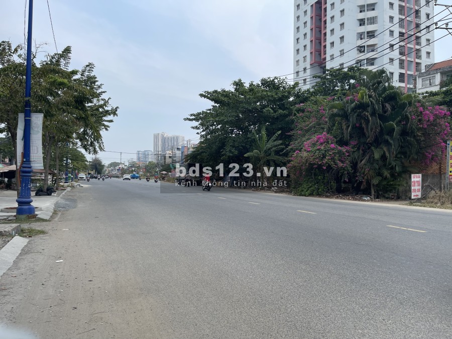Bán đất mặt tiền Lương Định Của. Gía chỉ 71 tỷ, vị trí đẹp giao thông thuận tiện đi lại