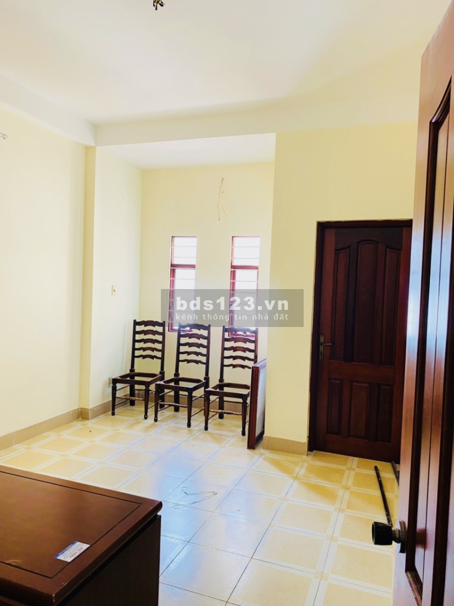 Nhà nguyên căn hẻm Huỳnh Tấn Phát cho thuê giá rẻ 12 triệu/tháng, không ngập nước