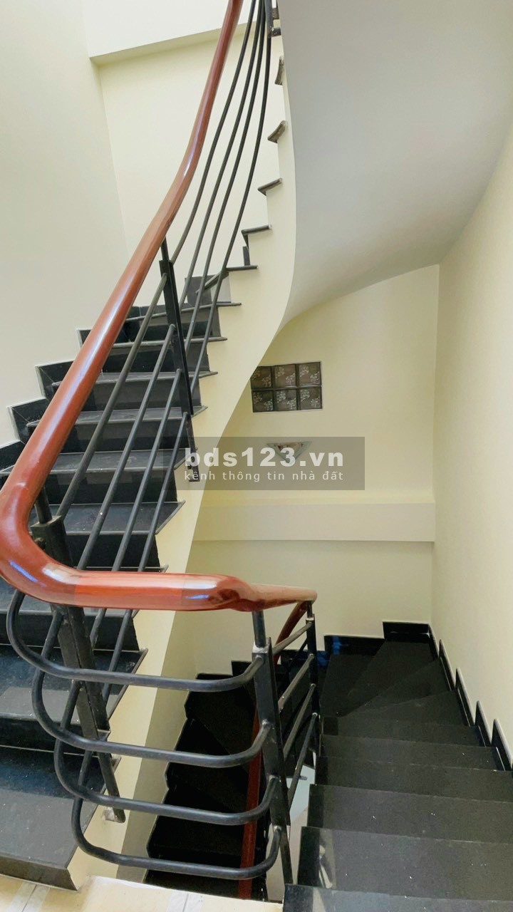 Nhà nguyên căn hẻm Huỳnh Tấn Phát cho thuê giá rẻ 12 triệu/tháng, không ngập nước