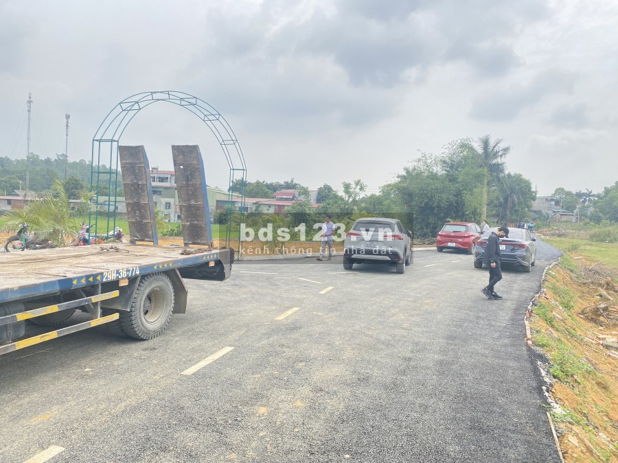 Đất vị trí vàng mặt đại Lộ Thăng Long diện tích sử dụng 100m2 giá bán chỉ 1,5 tỷ