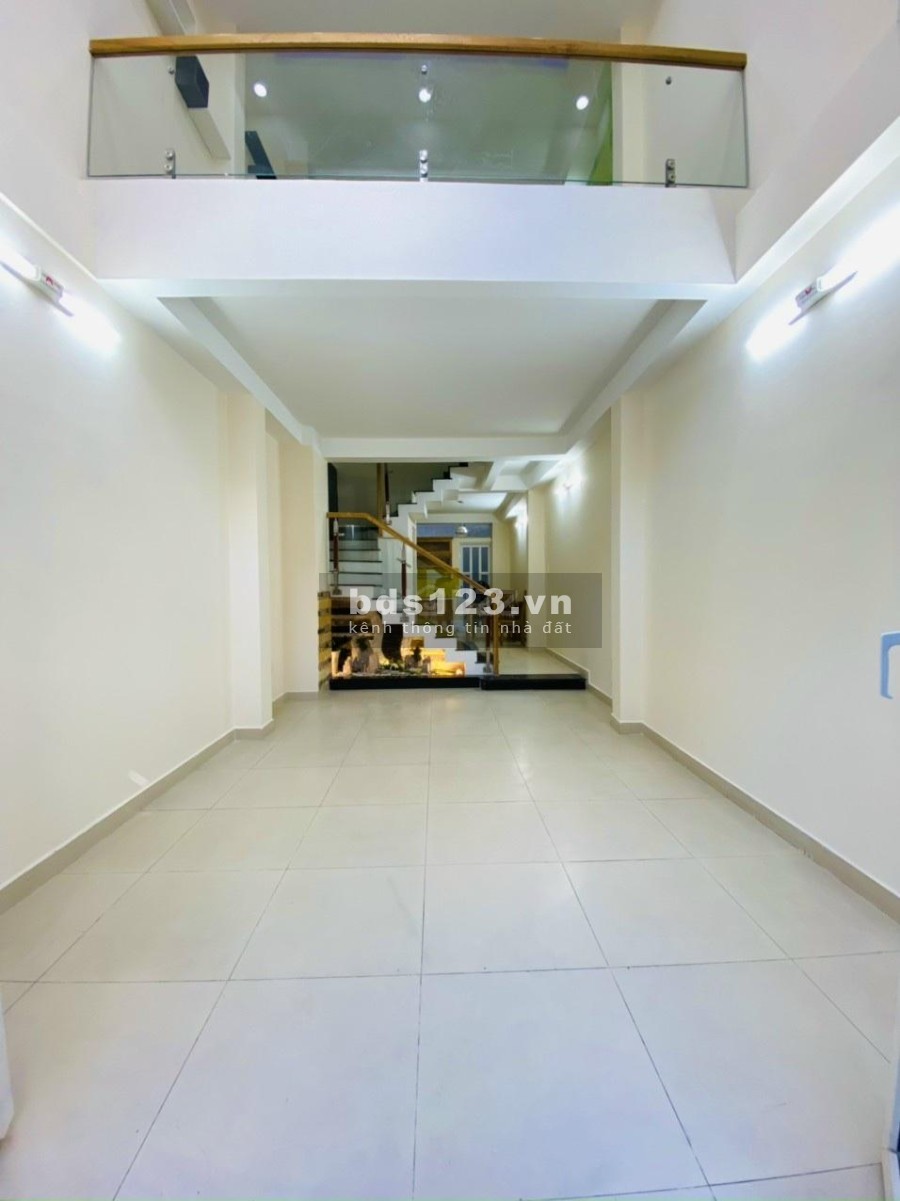 Cần bán gấp nhà riêng đẹp HXH có cửa hậu Huỳnh Văn Bánh, Phú Nhuận