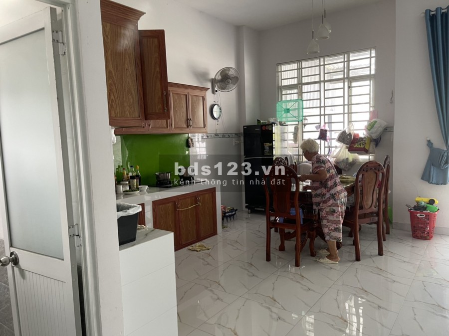 Nhà hẻm 6m 110/15/2a đường Lò Lu Quận 9 giá bán 9.5 tỷ, thương lượng, khu dân cư
