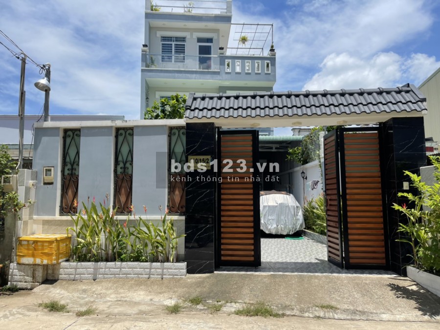 Nhà hẻm 6m 110/15/2a đường Lò Lu Quận 9 giá bán 9.5 tỷ, thương lượng, khu dân cư