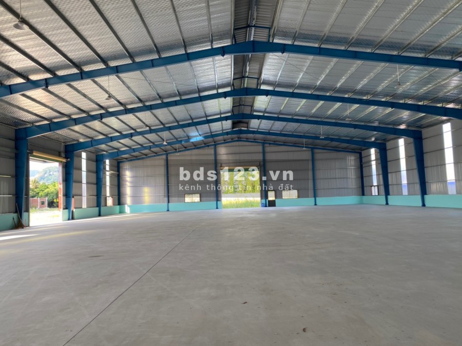 Cho thuê kho xưởng mới mặt tiền 10.000m2. DT xưởng: 2.400m2 QL 51, Phú Mỹ, Bà Rịa Vũng Tàu