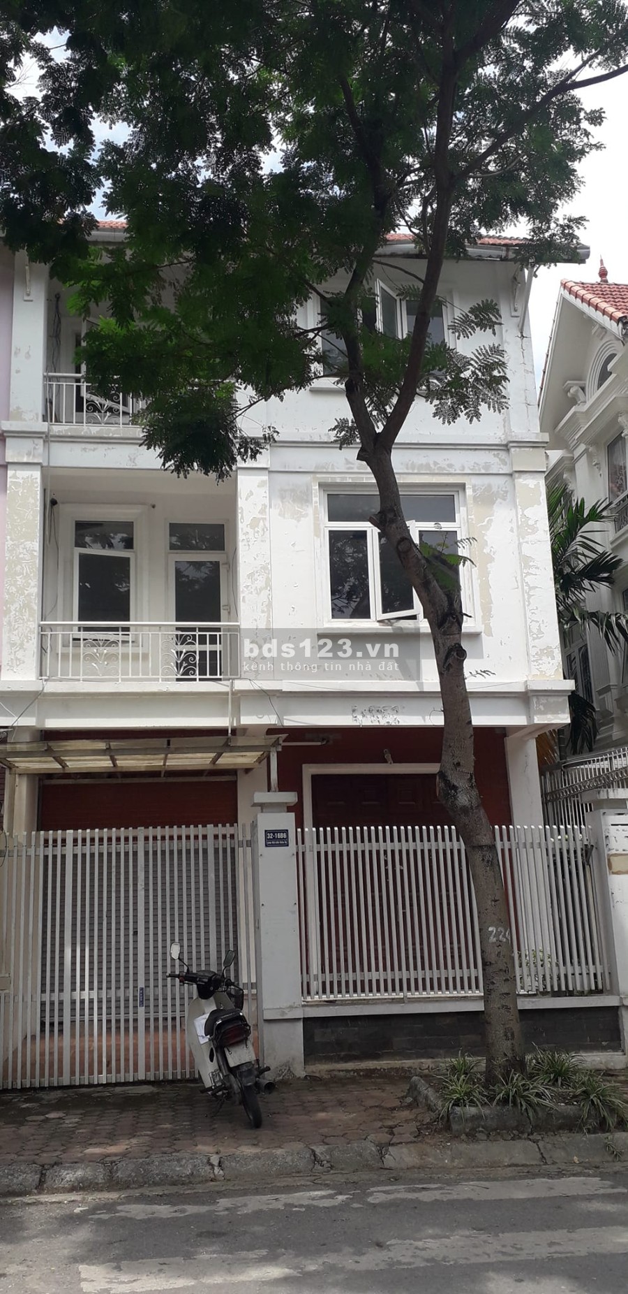Bán biệt thự song lập Làng Việt kiều Châu Âu 147m2 giá 23 tỷ. LH 0912442669