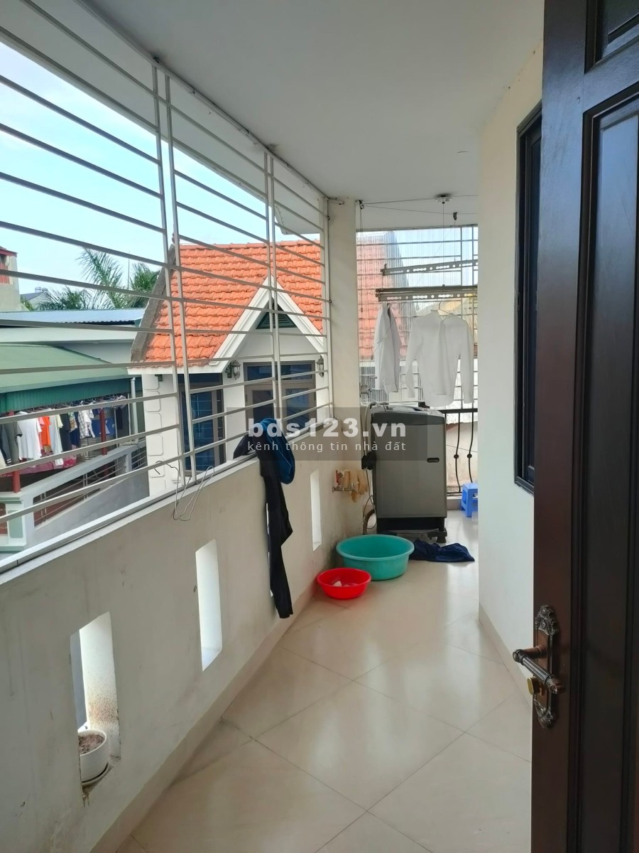 Bán nhà đẹp lô góc ô tô vào nhà phố Võng Thị 35m2 x 5 tầng giá 8 tỷ. LH 0912442669
