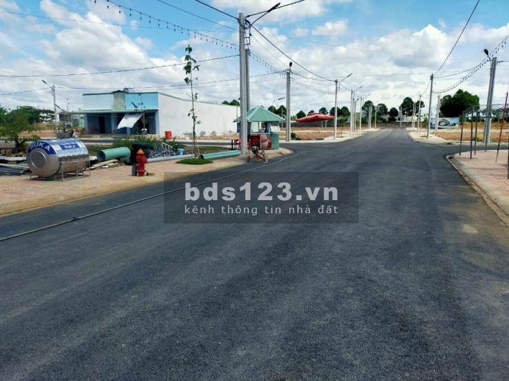 Chính chủ bán 100m2 đất mặt tiền đường DT741, sổ hồng riêng chính chủ sang tên ngay