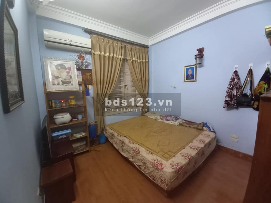 Bán nhà vào ở luôn trung tâm Quận Cầu Giấy, dtsd 38m2, 4 tầng giá bán 4.65 tỷ, khu an ninh