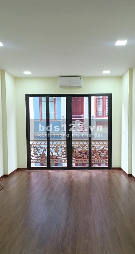 Chính chủ cần bán nhà nguyên căn diện tích 33m2 ngõ 179 Đội Cấn Quận Ba Đình