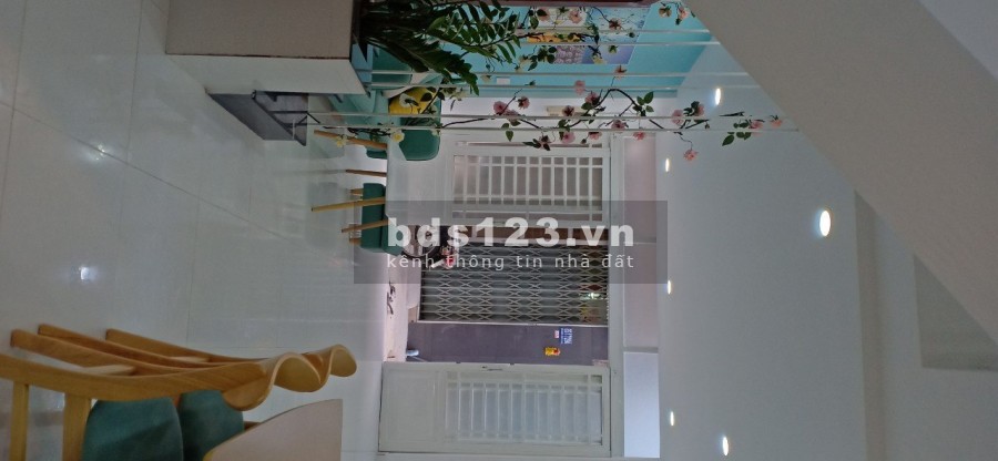 Nhà đẹp cạnh công viên – Bùi Minh Trực giá 4.030 tỷ, P5, Quận 8 có thương lượng