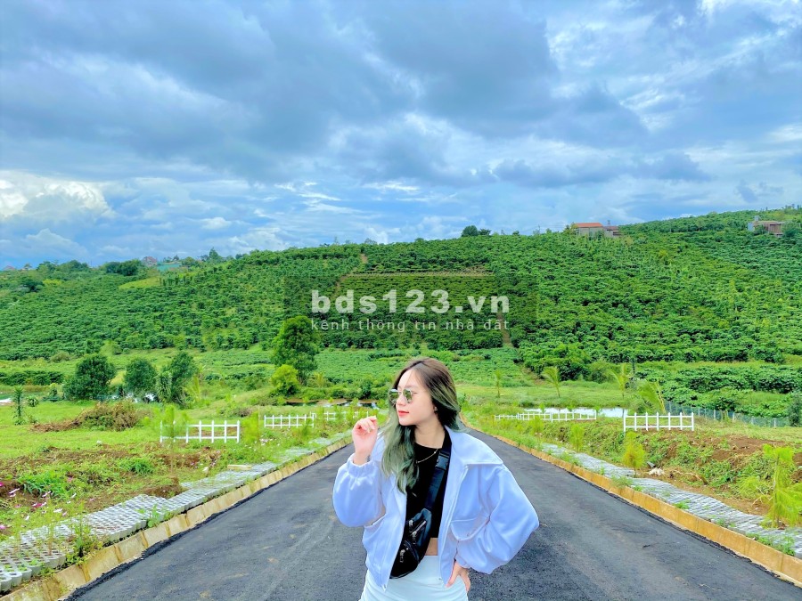 Cần bán lô đất thổ cư gần sân gofl Nova 300h, sổ hồng sẵn, công chứng ngay giá đầu tư