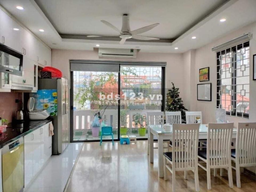 Bán Nhà Cầu Diễn Bắc Từ Liêm dtsd 55m2 4 tầng giá bán chỉ gần 5 tỷ ô tô tránh hiếm có