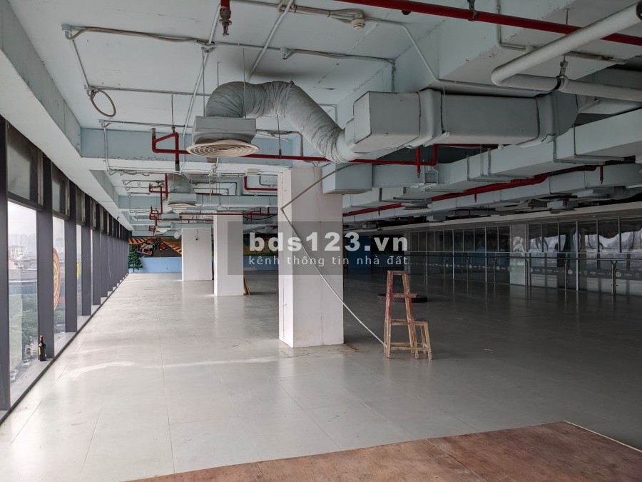 Cho thuê sàn 1500m2 - 4000m2 tại trung tâm Quận Thanh Xuân, giá 15$-20$ lô góc mặt tiền