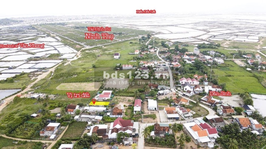 Bán nhanh lô góc 2 mặt tiền gần TĐC Ninh Thọ giá bán nhanh 800 triệu, lh 0367794011