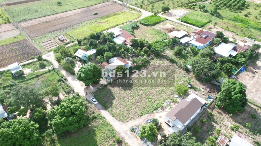 Bán đất diện tích 715.3m2. Gần dự án Vinhome Cam Lâm liên hệ 0961885151