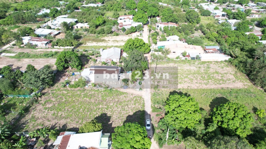 Bán đất diện tích 715.3m2. Gần dự án Vinhome Cam Lâm liên hệ 0961885151