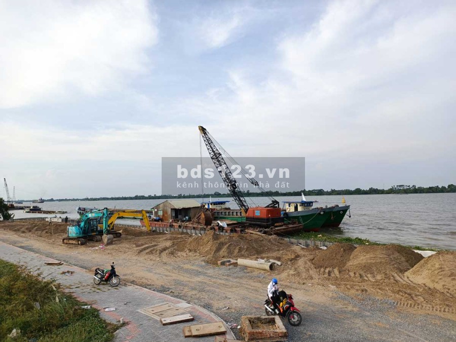 Nền 100m2 mặt tiền đường 26m - Đông Nam giá hợp lý đầu tư lâu dài, sổ hồng sang ngay