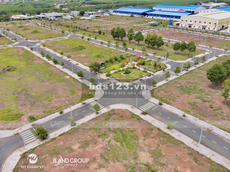 Chính chủ bán 100m2 đất mặt tiền đường DT741, sổ hồng riêng chính chủ sang tên ngay