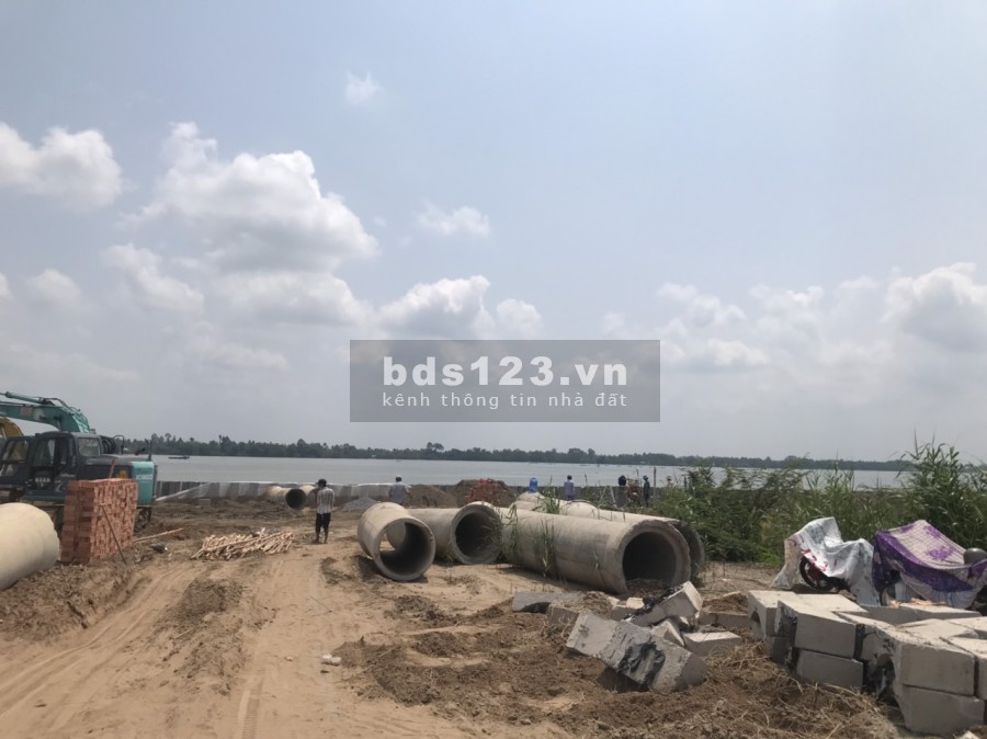 Nền 100m2 mặt tiền đường 26m - Đông Nam giá hợp lý đầu tư lâu dài, sổ hồng sang ngay