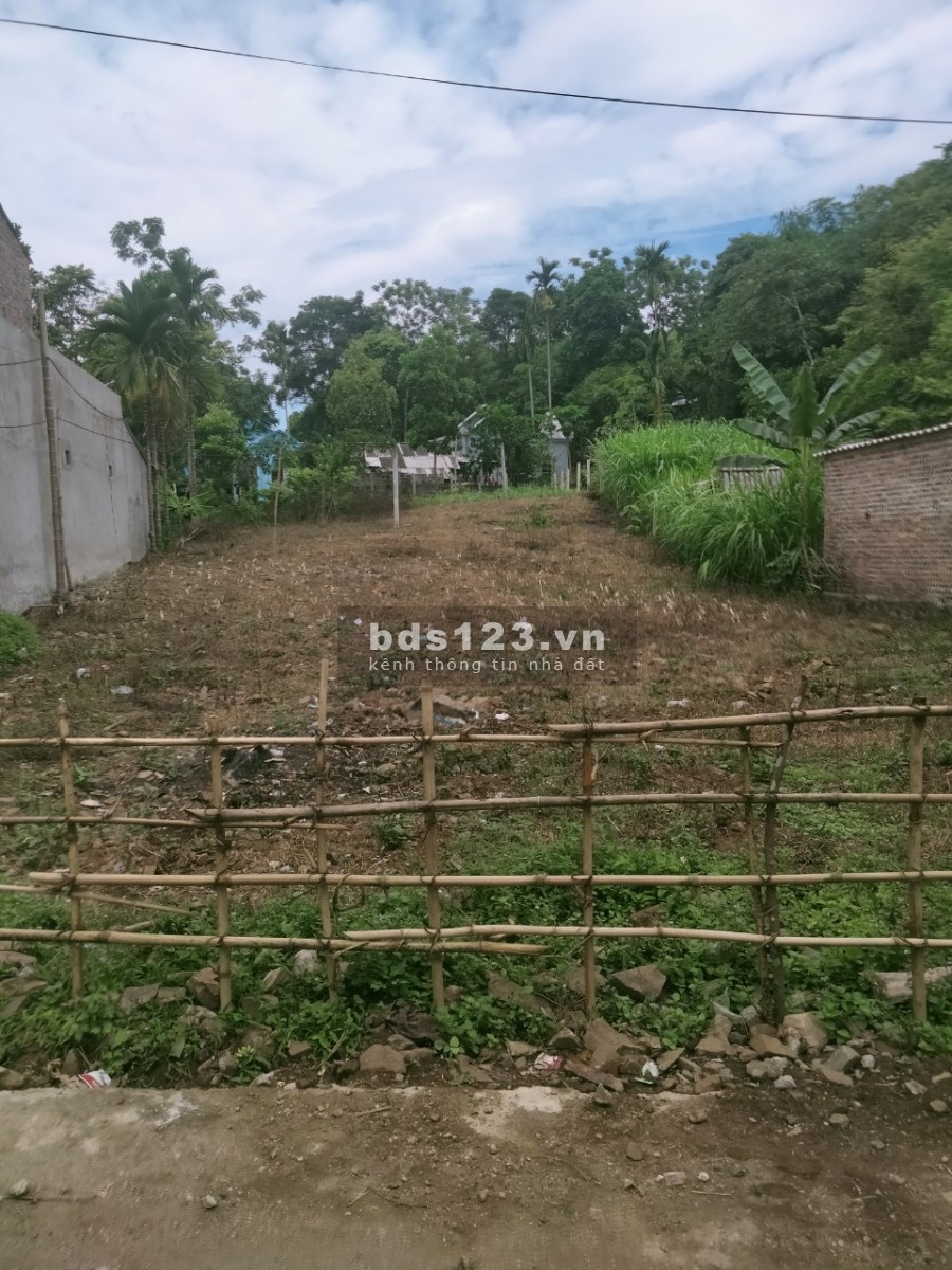 Bán 700m đất Kim Bôi Hoà Bình có 400m2 ONT bám đường bê tông khoảng 15m giá tốt