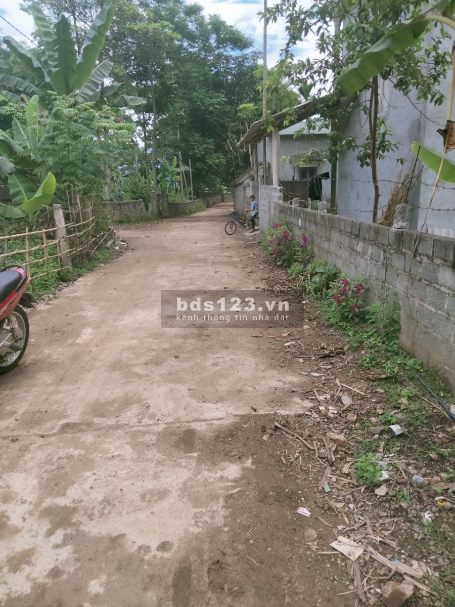 Bán 700m đất Kim Bôi Hoà Bình có 400m2 ONT bám đường bê tông khoảng 15m giá tốt