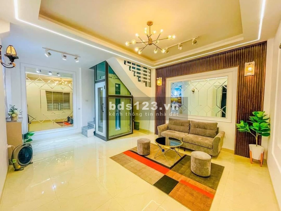 Nhà phố Xuân Thuỷ, Dịch Vọng Hậu, Cầu Giấy dt 35m2 6 tầng thang máy giá bán 5.3 Tỷ