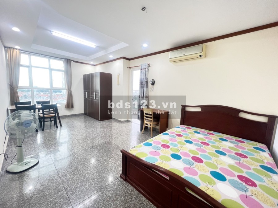 Phòng Ban Công Chung Cư Hoàng Anh Thanh Bình Sát Bên LOTTE MART Q.07