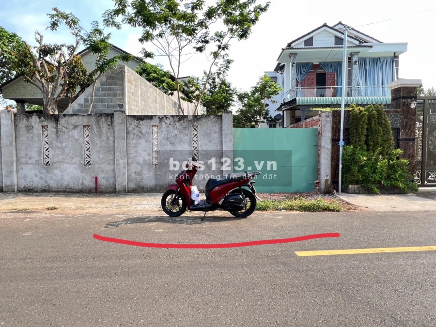 Bán đất MT đường 18, xã Hòa Long, TP Bà Rịa giá bán 3.55 tỷ, sổ chính chủ bàn giao ngay