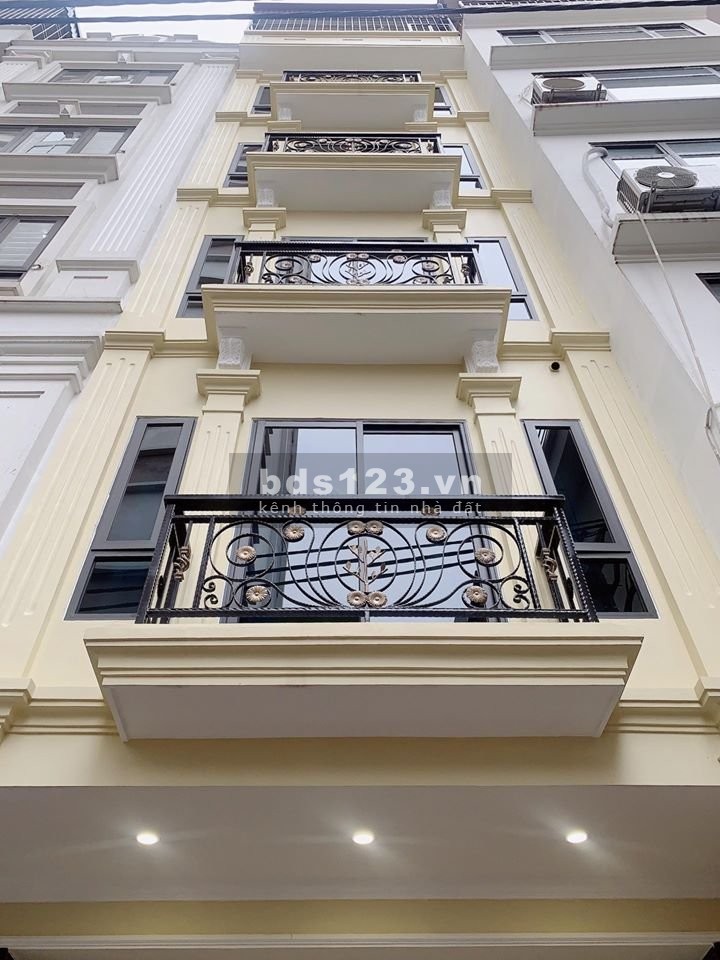 Bán gấp nhà Đức Diễn Bắc Từ Liêm 55m2x 4 tầng giá 5.9x tỷ ngõ thoáng hiếm, lh 0386392021