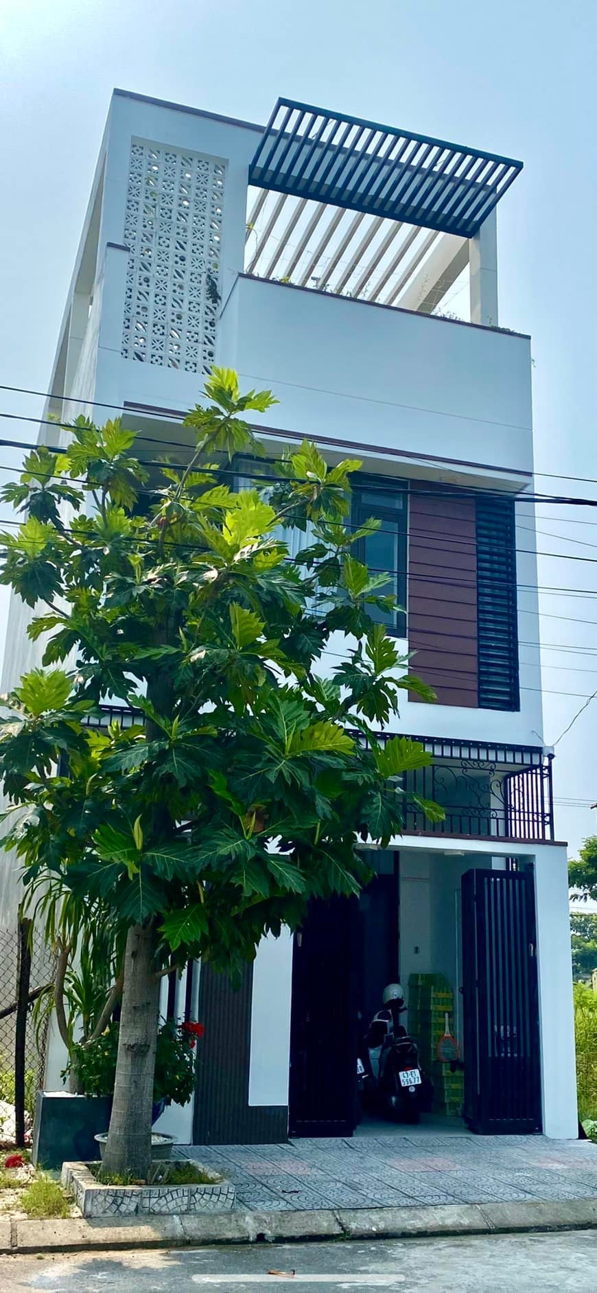 Bán nhà mới đẹp tặng nội thất trung tâm Quận Sơn Trà giá rẻ, đầy đủ tiện nghi, giá tốt