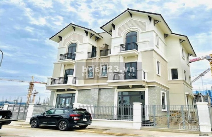 Bán biệt thự Centa Villas Vsip Từ Sơn Bắc Ninh, 135m2, Giá: 7,6 tỷ, Sổ đỏ vĩnh viễn. LH 0819866636