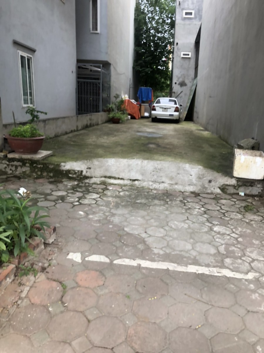 Bán đất Mặt Phố Kẻ Tạnh cực đẹp, kinh doanh, Diện tích 85 m2, mặt tiền 4,7 m, giá nhĩnh 13 tỷ.