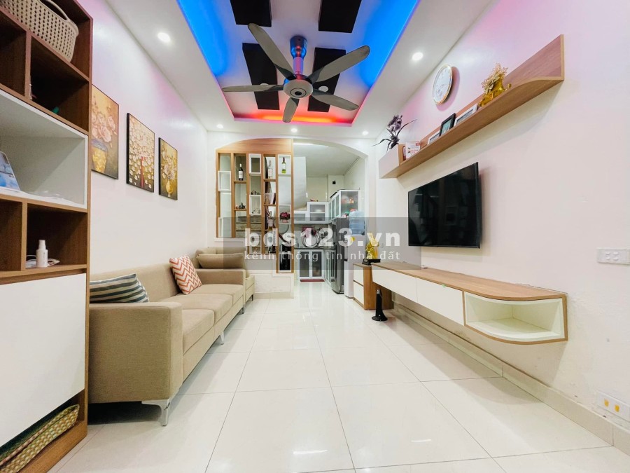 Chính chủ cần bán gấp 31m2 đầy đủ nội thất phố Kim Hoa giá bán 3.8 tỷ bàn giao ngay