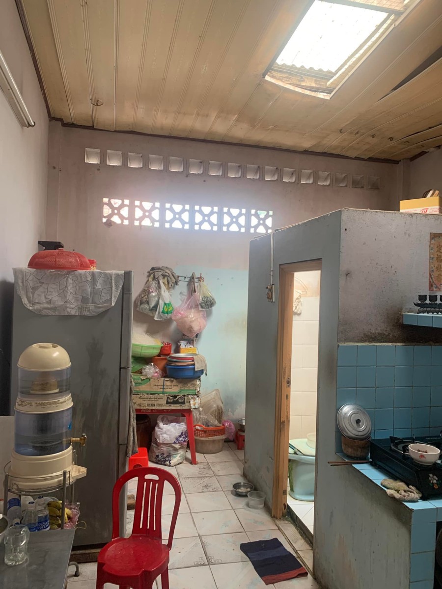 Trung tâm Gò Vấp nhà cấp 4 dt 85m2, sổ vuông đẹp hẻm xe tải sát mặt tiền đường giá chỉ 70 triệu/m2