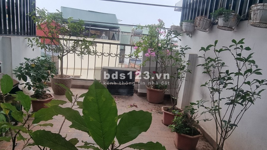 Bán nhà chính chủ ngõ 696 Nguyễn Văn Cừ Quận Long Biên, sỏ chính chủ giá tốt đầu tư