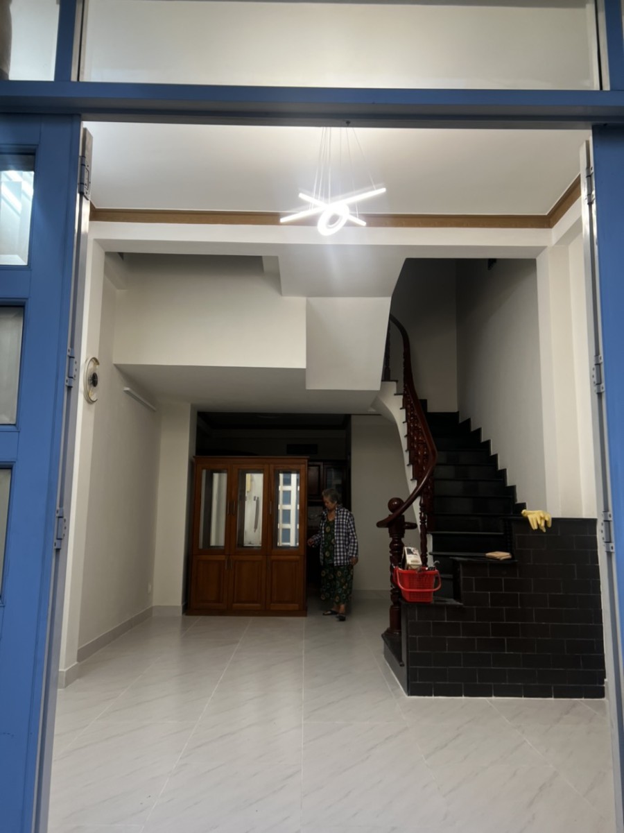 Bán nhà Quận 7 mặt tiền đường số 4 chợ Tân Mỹ giá bán 9.5 tỷ, thương lượng giá tốt đầu tư