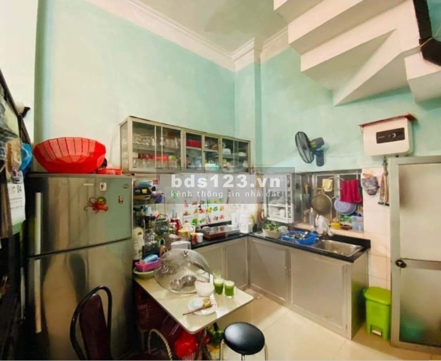 Bán nhà phố Minh Khai, Hai Bà Trưng, 30m2x5T, MT 4m, 2.8 tỷ, lô góc, hiện đại, gần ô tô