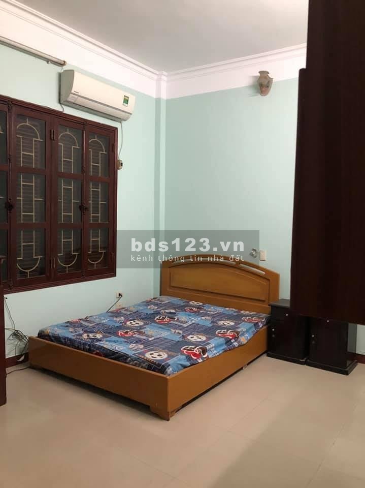 Bán nhà lô góc 4 tầng x 75m2 mặt phố Thái Thịnh 1 ô tô, KD giá 14,3 tỷ. LH 0912442669